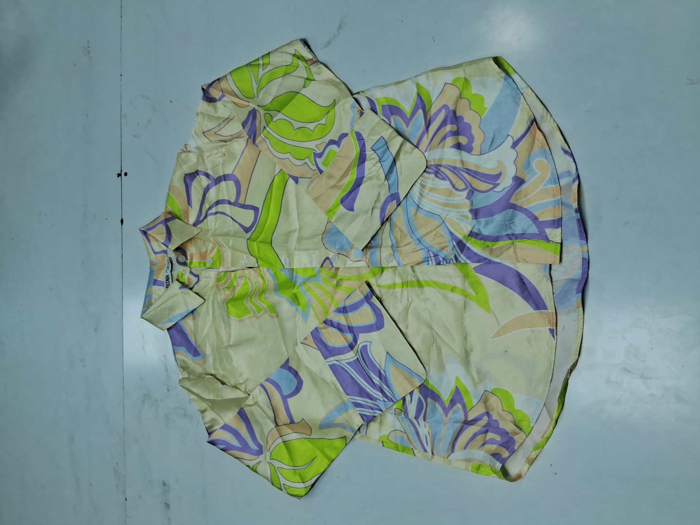 ZREDARA Multi-Color Floral Print Satin Long Sleeve..