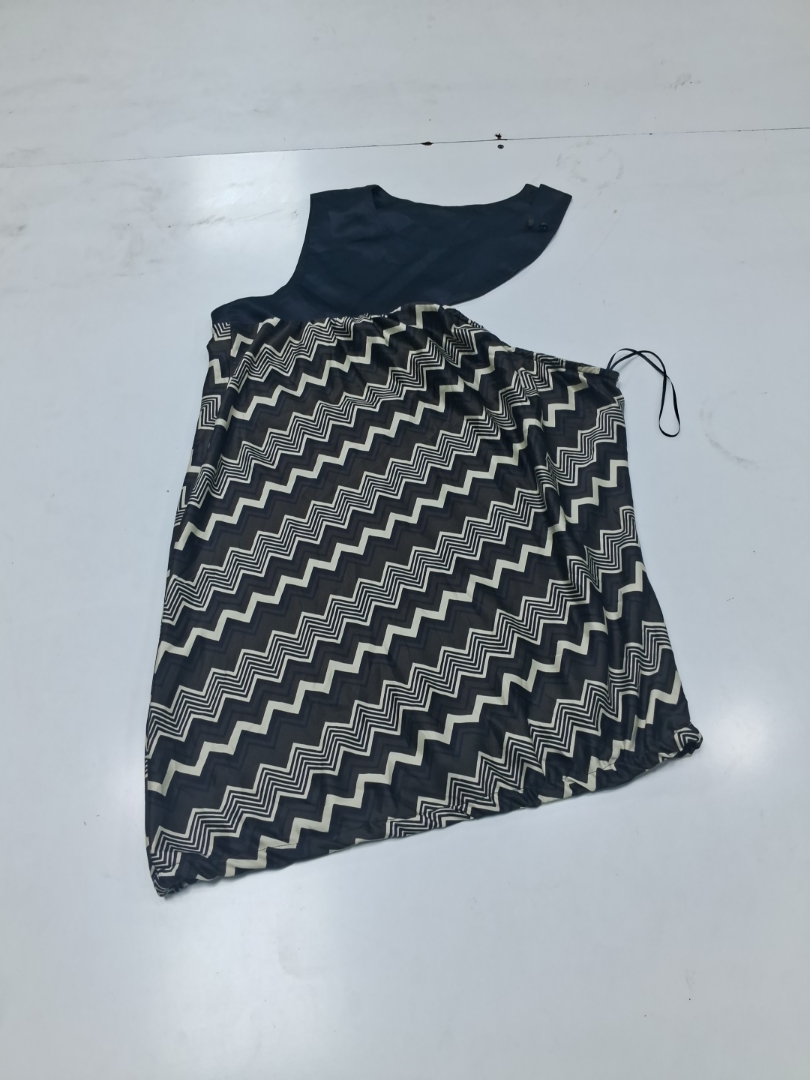 ETRO Black and White Zigzag Printed Sleeveless Blo..
