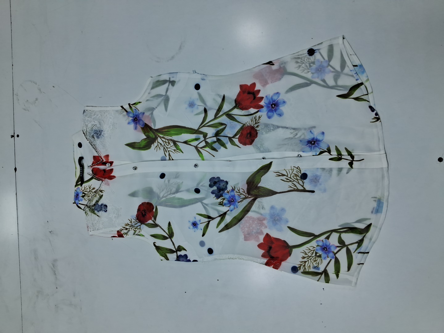 GUESS Printed Sleeveless Blouse