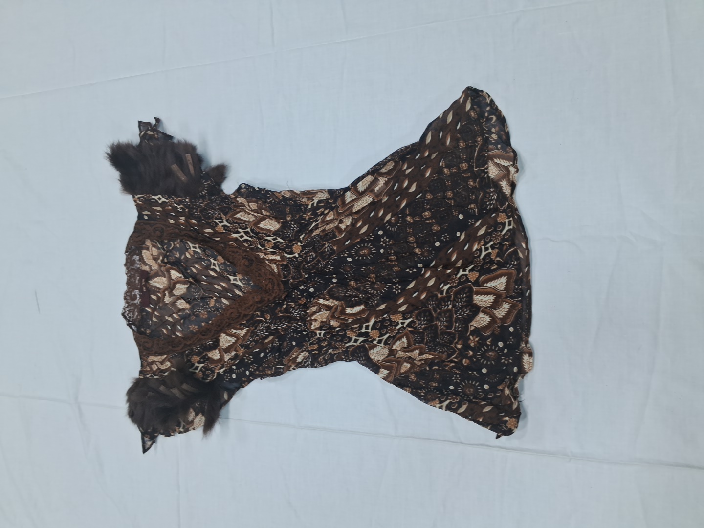 Xan'ge Printed Lace Blouse with Fur Trim