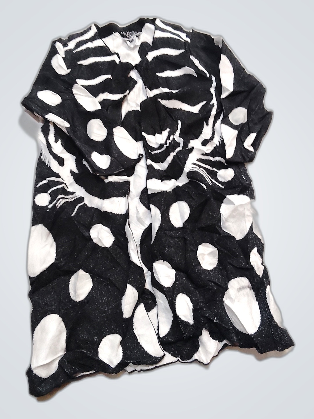 Vestido de Bolinhas Pretas e Brancas