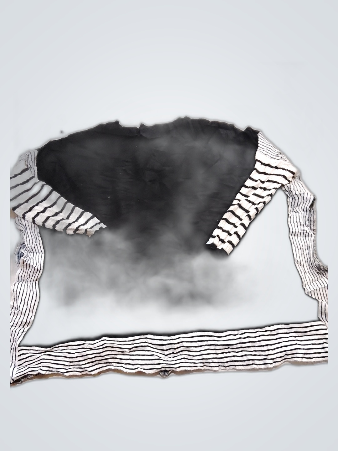Top de Manga Listrada Preto e Branco