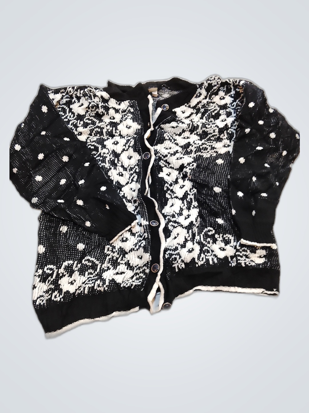 Schwarz-weißes Strickoberteil