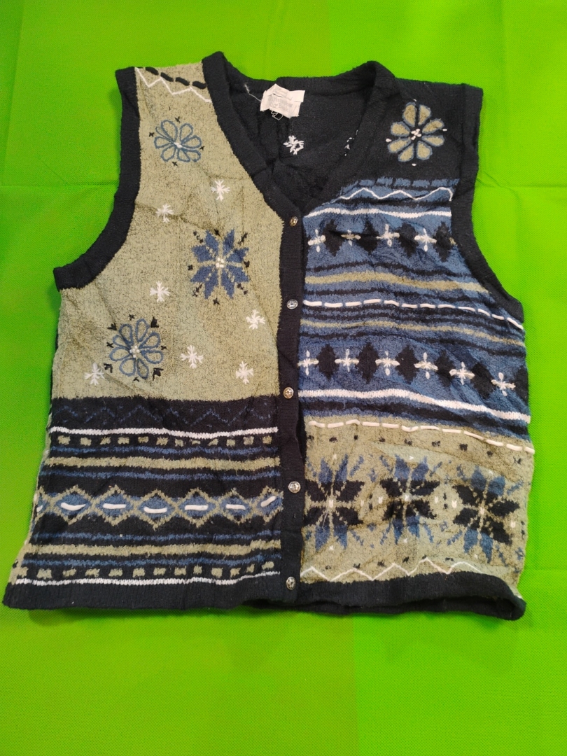 Gilet en laine brodé à la main