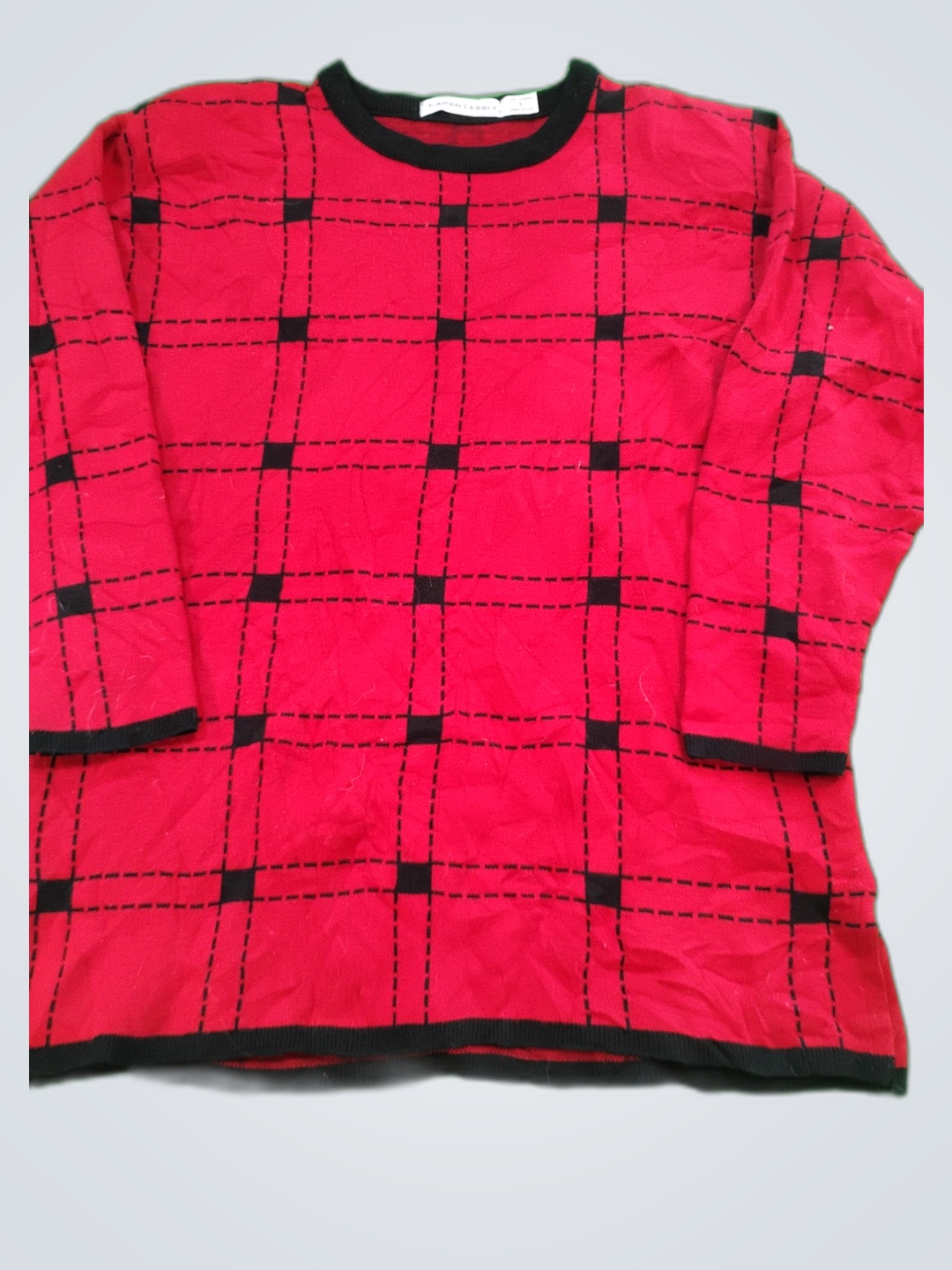 Maglione a scacchi rossi di Karen Lessly